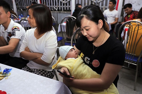 LĐLĐ TP. Hải Phòng lắp điều hoà cho công nhân lao động ở khu nhà trọ