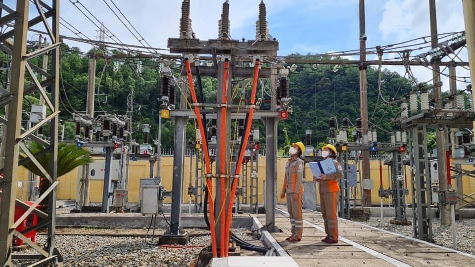 Nữ cán bộ công đoàn tình nguyện san sẻ khó khăn với đồng nghiệp