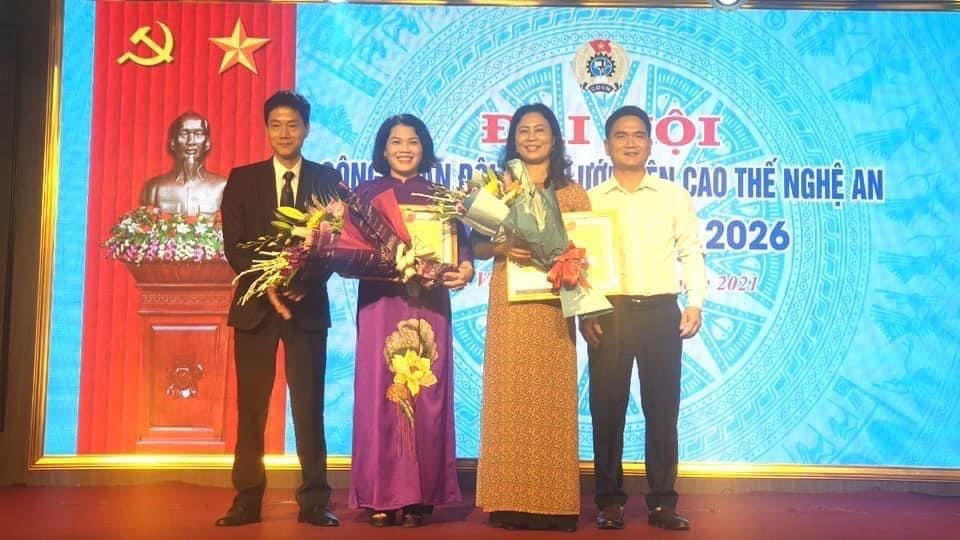 Nữ cán bộ công đoàn tình nguyện san sẻ khó khăn với đồng nghiệp