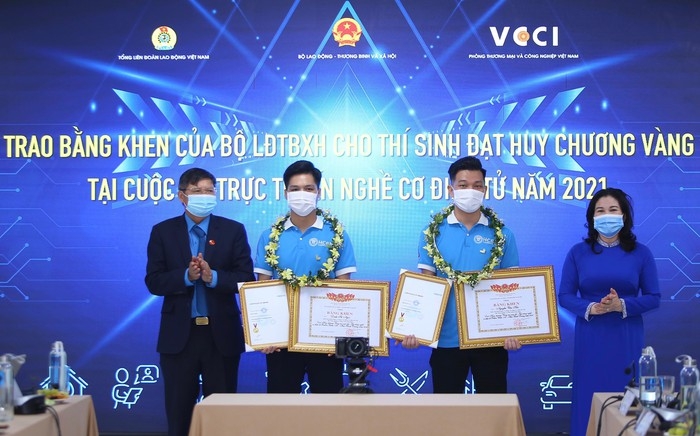 Đẩy mạnh học tập suốt đời: Xây dựng mô hình “Đơn vị học tập”, “Công dân học tập”