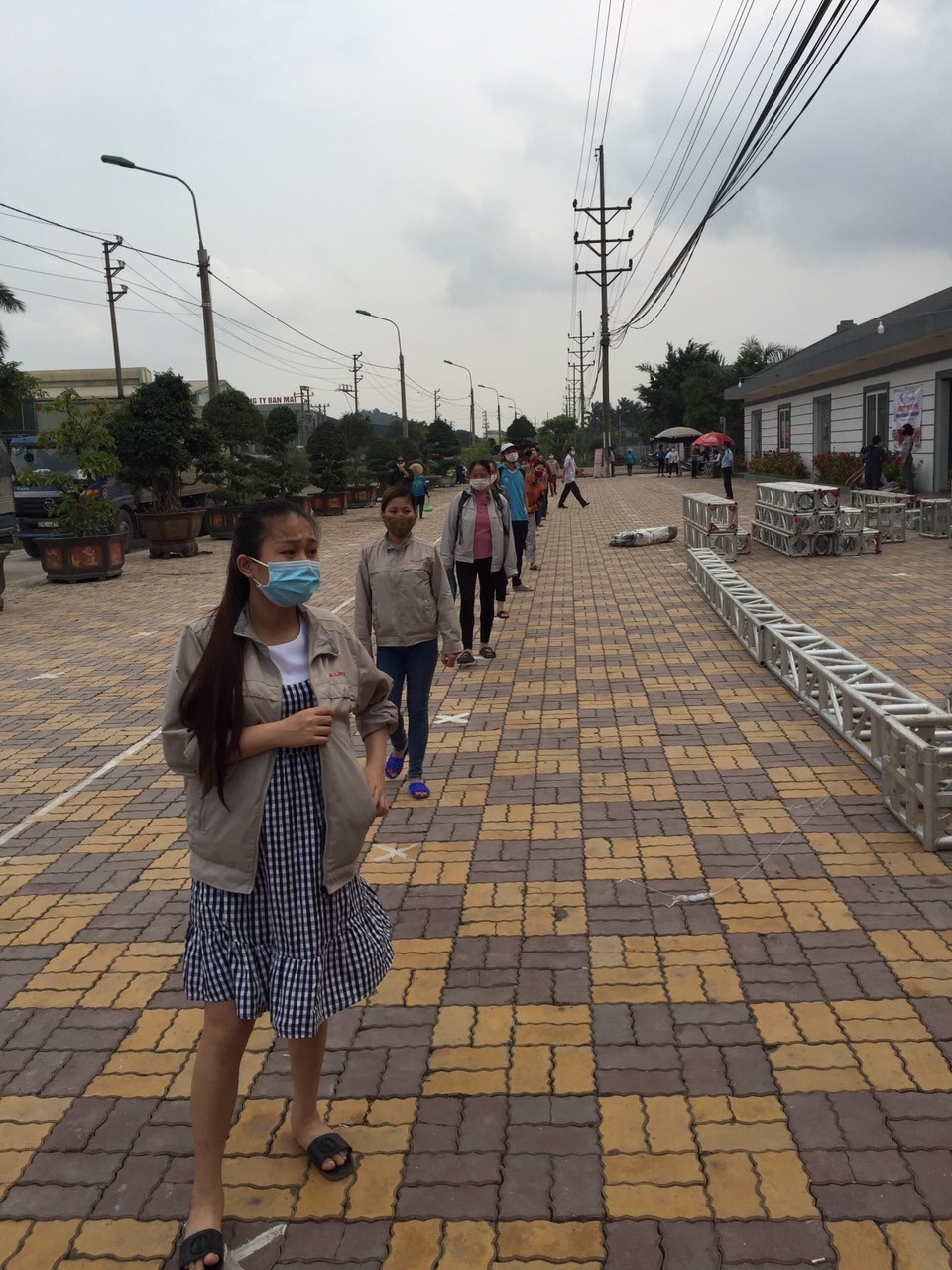 Bắc Ninh: Công đoàn phát miễn phí 5 tấn gạo cho 1.700 người lao động bac ninh cong doan phat mien phi 5 tan gao cho 1700 nguoi lao dong