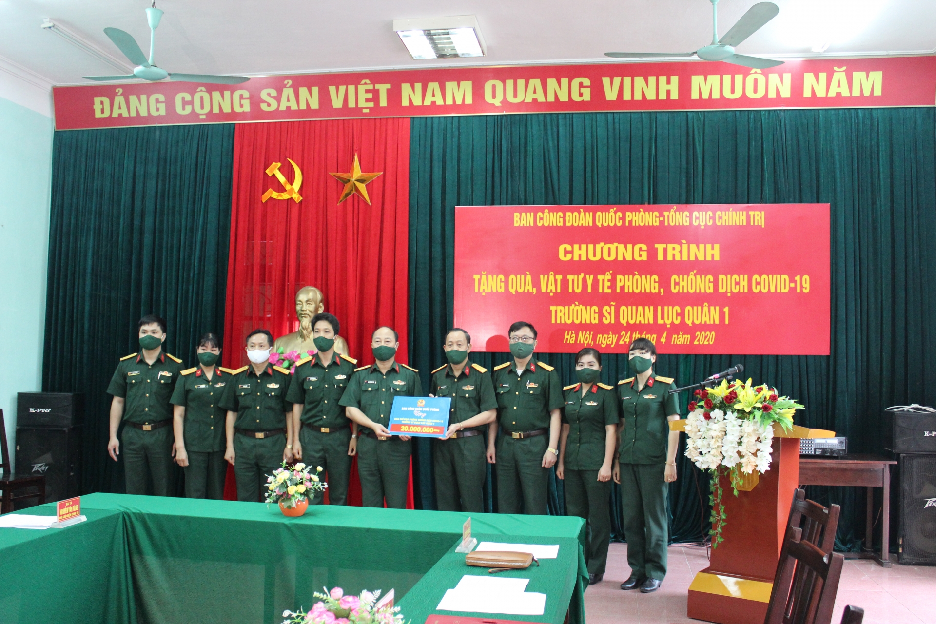 ban cong doan quoc phong dong vien cac don vi quan doi tuyen dau phong chong covid 19