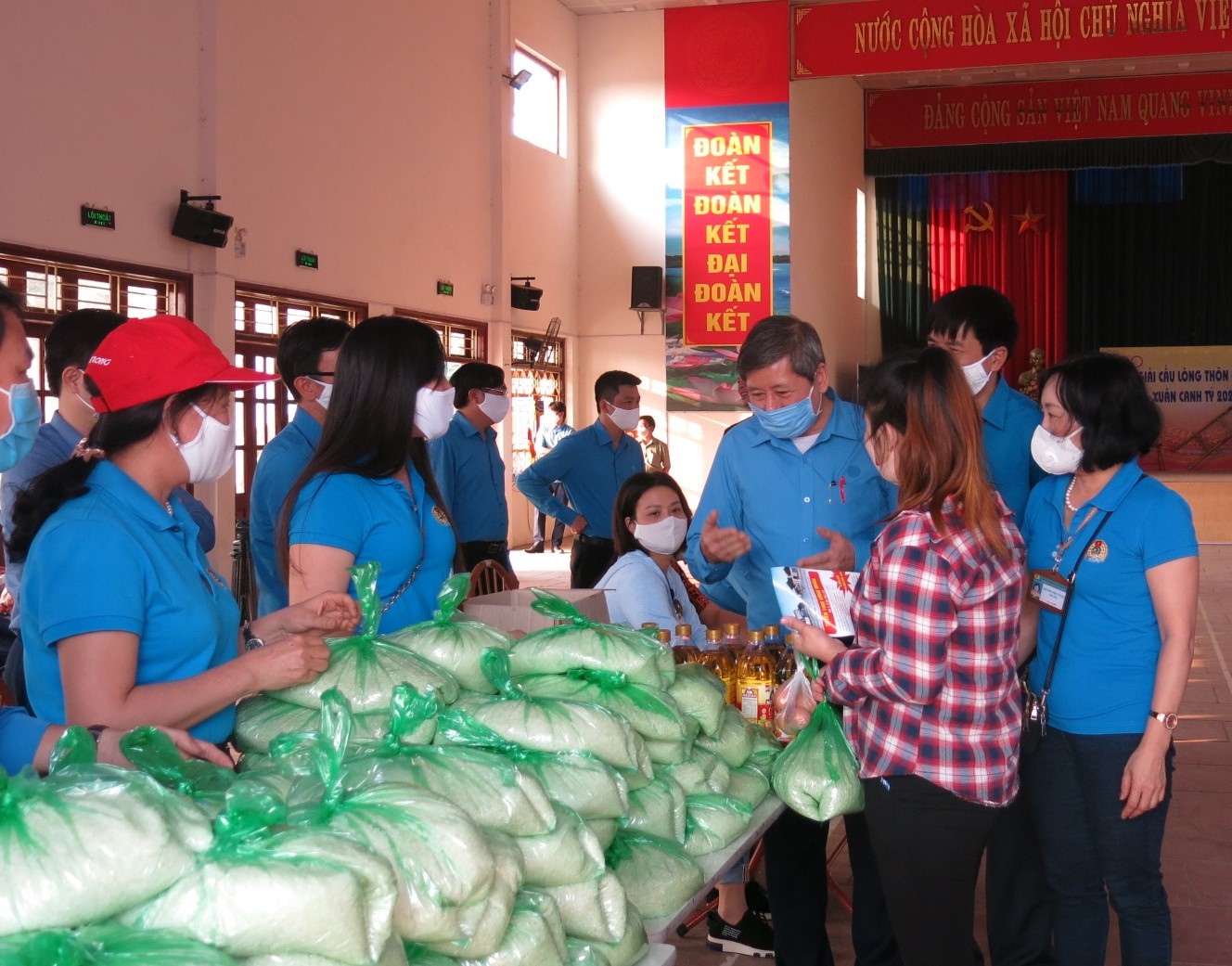 Bắc Ninh: Tháng Công nhân tập trung vào việc làm-an toàn-thu nhập của người lao động bac ninh thang cong nhan tap trung vao viec lam an toan thu nhap cua nguoi lao dong