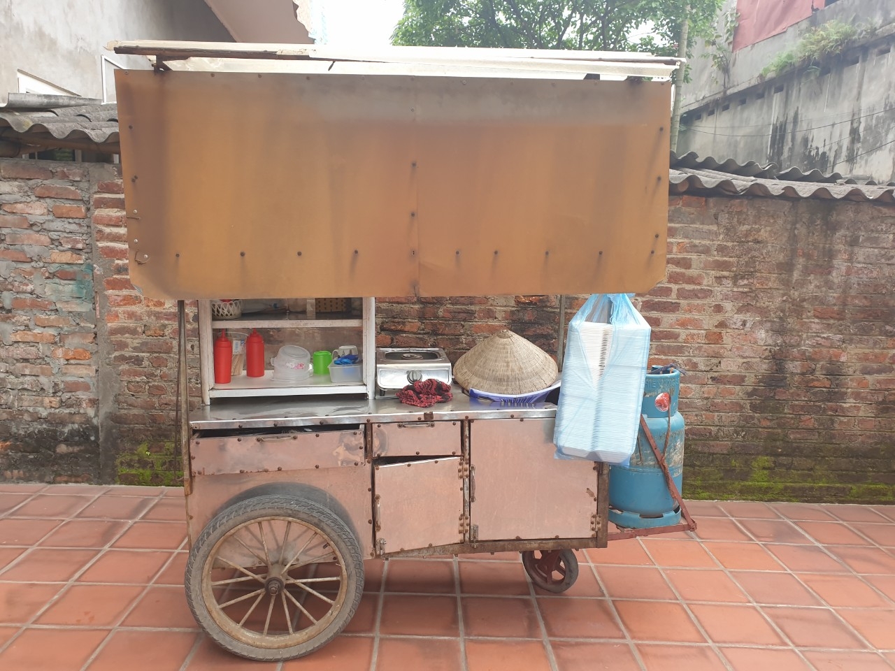 Công nhân về quê dịp nghỉ lễ 30/4: Người vui sướng, kẻ ngậm ngùi cong nhan ve que dip nghi le 304 nguoi vui suong ke ngam ngui