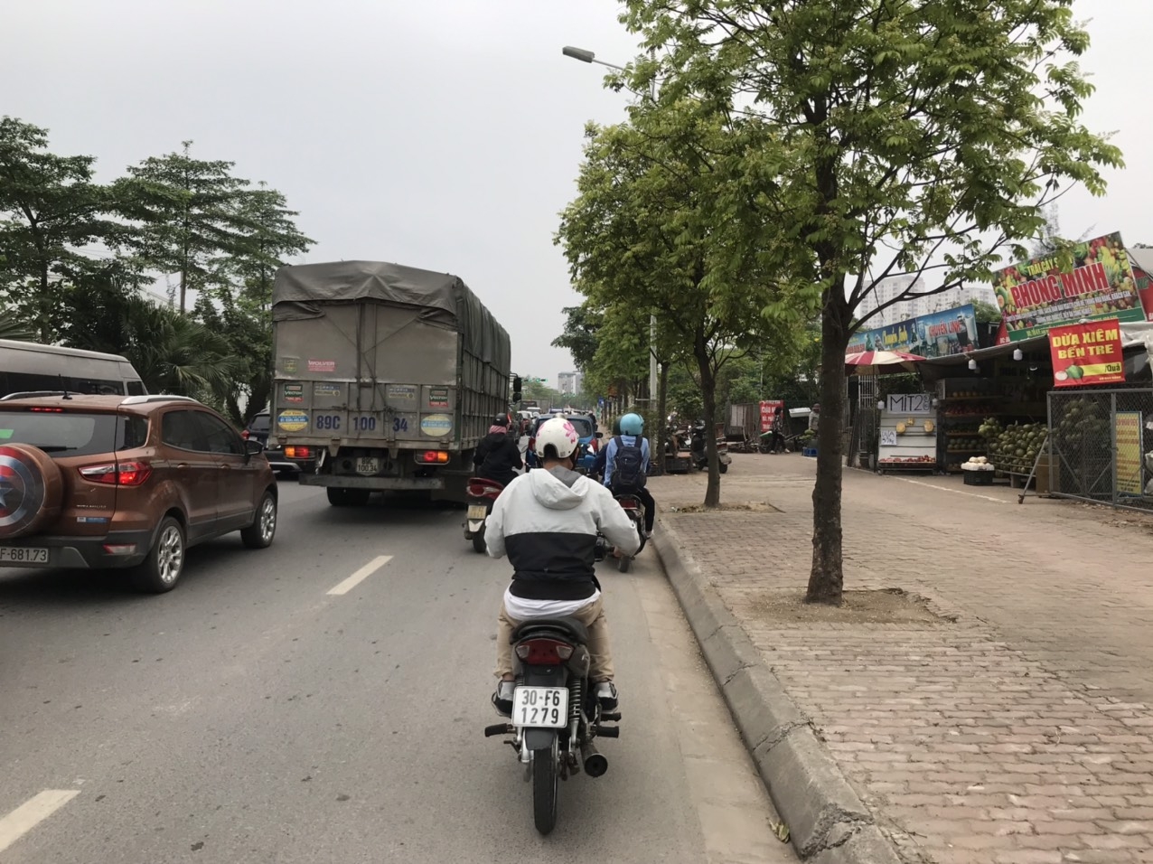 Công nhân về quê dịp nghỉ lễ 30/4: Người vui sướng, kẻ ngậm ngùi cong nhan ve que dip nghi le 304 nguoi vui suong ke ngam ngui