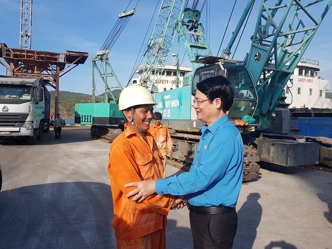 Màu áo cam trong đại dịch Covid-19