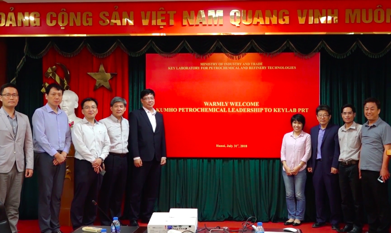 Nữ đoàn viên công đoàn sống giản dị "quên mình" cho khoa học