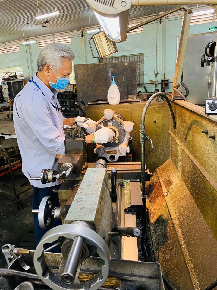 Giải pháp điều hành về lao động tiền lương đối phó với ảnh hưởng của dịch Covid-19 giai phap dieu hanh ve lao dong tien luong doi pho voi anh huong cua dich covid 19