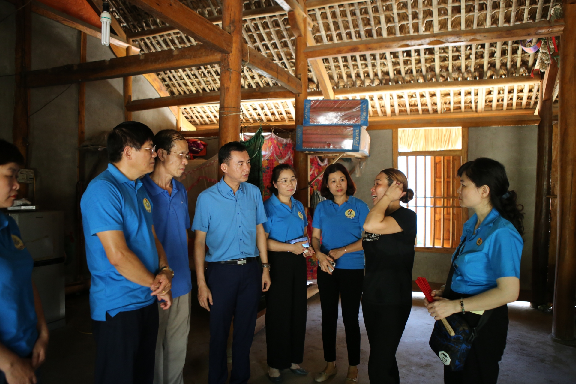 Đến với công nhân để thấu hiểu những điều họ mong mỏi den voi cong nhan de thau hieu nhung dieu ho mong moi