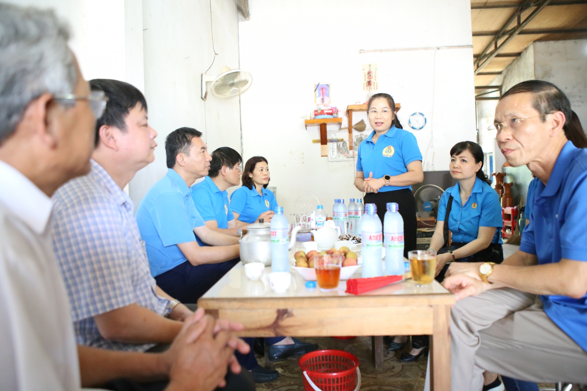 Đến với công nhân để thấu hiểu những điều họ mong mỏi den voi cong nhan de thau hieu nhung dieu ho mong moi