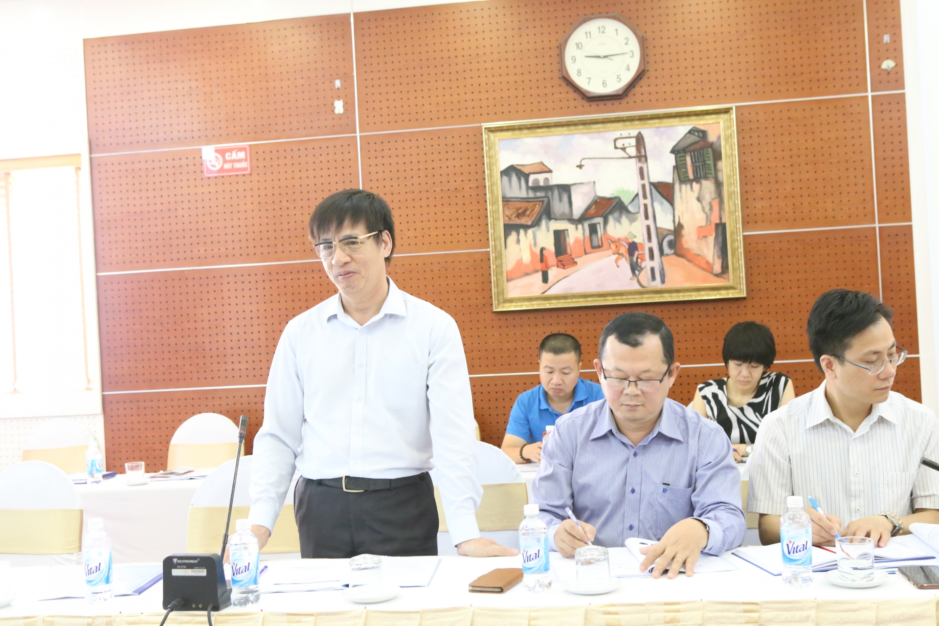 Lấy ý kiến về chế độ làm thêm giờ của cán bộ y tế tại các cơ sở y tế công lập lay y kien ve che do lam them gio cua can bo y te tai cac co so y te cong lap