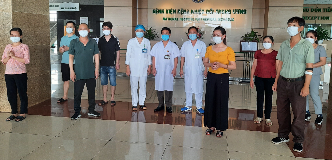 Làm không hết việc nhưng thu nhập của cán bộ, nhân viên y tế giảm do Covid-19 lam khong het viec nhung thu nhap cua can bo nhan vien y te giam do covid 19