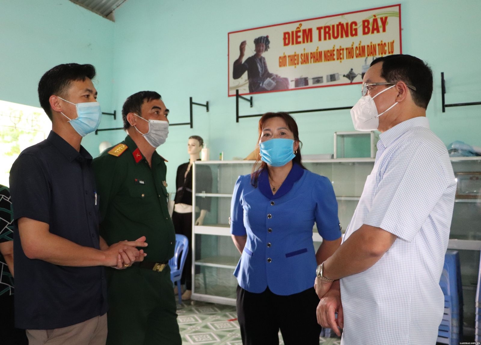 Chủ tịch Tổng LĐLĐ Việt Nam kiểm tra công tác chuẩn bị bầu cử tại Lai Châu Chủ tịch Tổng LĐLĐ Việt Nam kiểm tra công tác chuẩn bị bầu cử tại Lai Châu