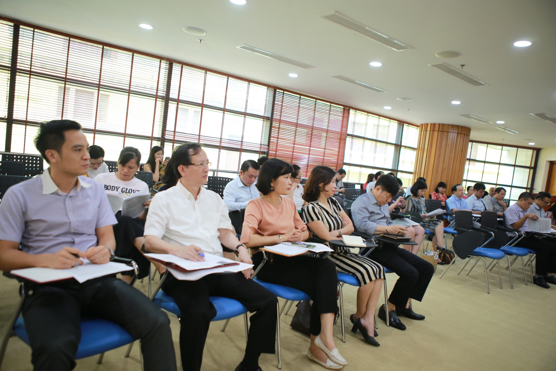 500.000 đến 1.000.000 người lao động được hỗ trợ từ nguồn tích lũy của công đoàn 500000 den 1000000 nguoi lao dong duoc ho tro tu nguon tich luy cua cong doan