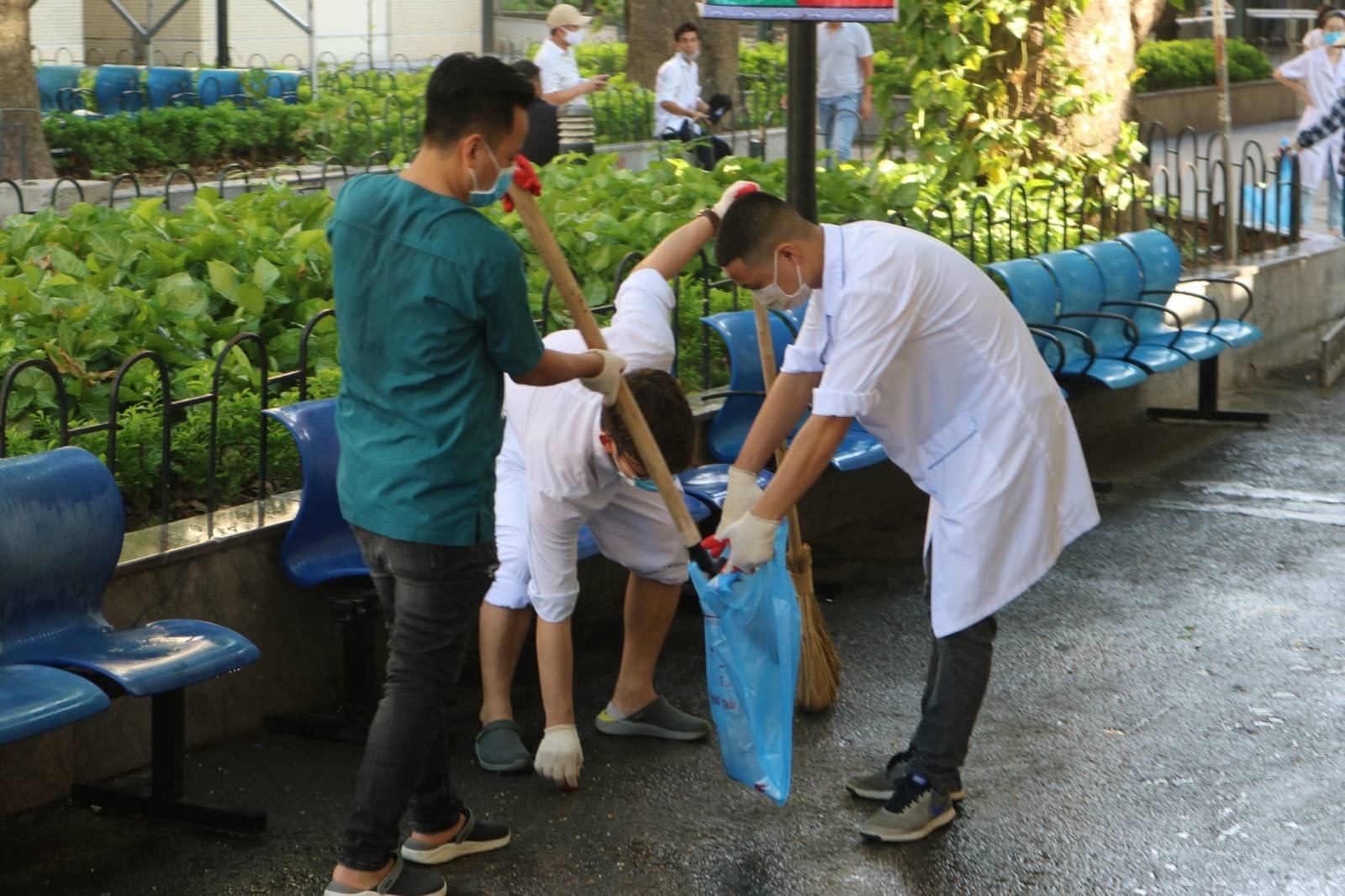 ngay chu nhat xanh nang cao suc khoe y bac si va nguoi benh
