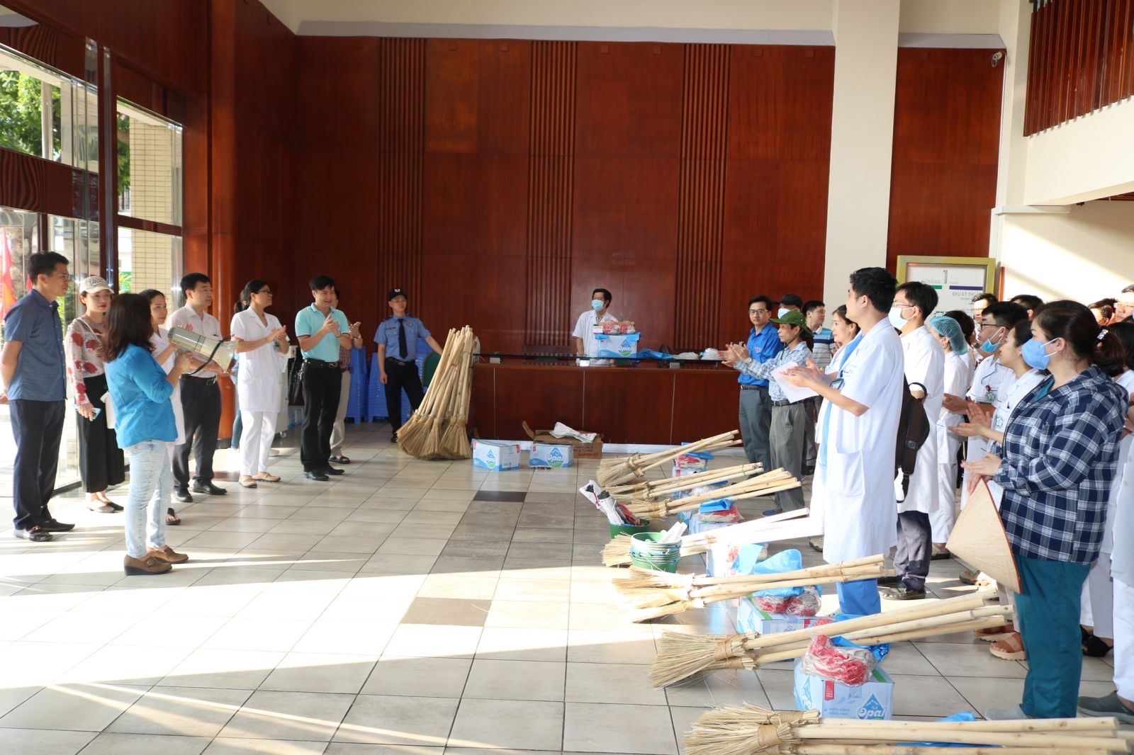 ngay chu nhat xanh nang cao suc khoe y bac si va nguoi benh