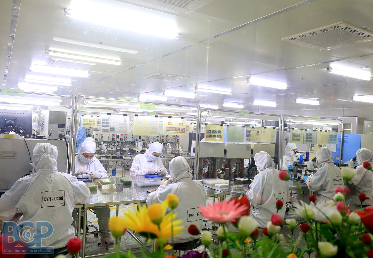 Công nhân Bắc Giang được phân luồng về quê hoặc trở lại nhà máy một cách an toàn Công nhân Bắc Giang được phân luồng về quê hoặc trở lại nhà máy một cách an toàn