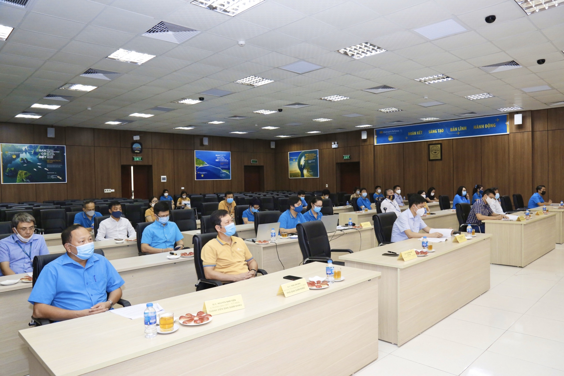 Trao giải Cuộc thi “VNAer tự hào, cống hiến”