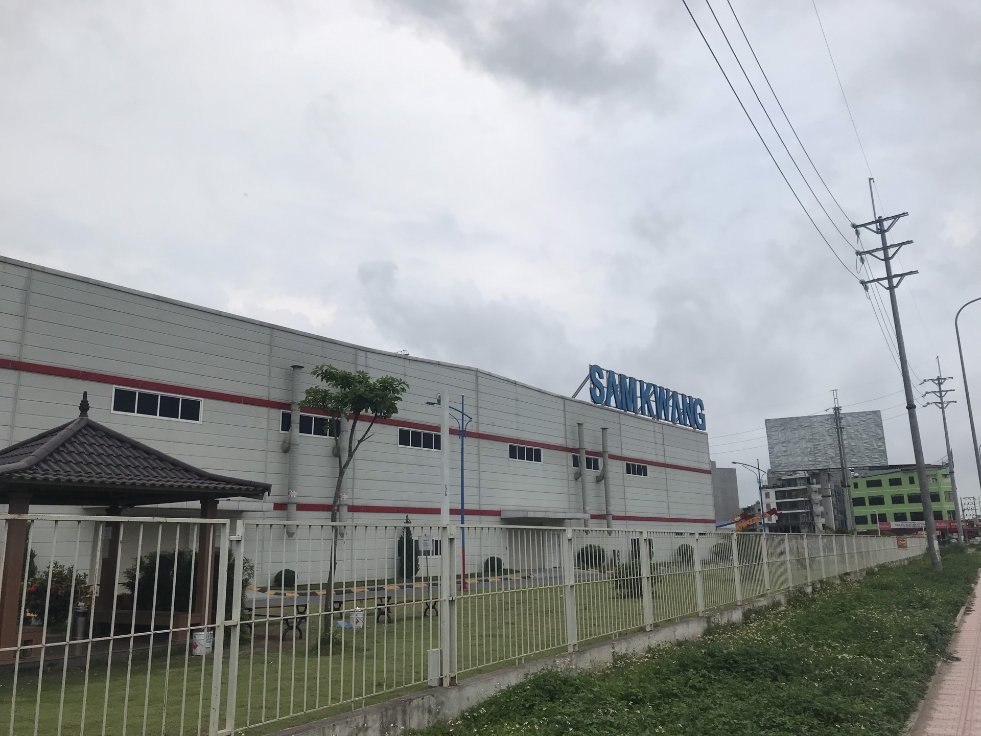 Giám sát doanh nghiệp trả lương ngừng việc cho công nhân bị ảnh hưởng bởi dịch Covid-19