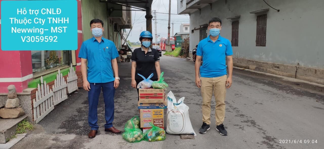 “Cháy máy”, “bỏng da” để cứu trợ công nhân khỏi thiếu đói vì dịch bệnh