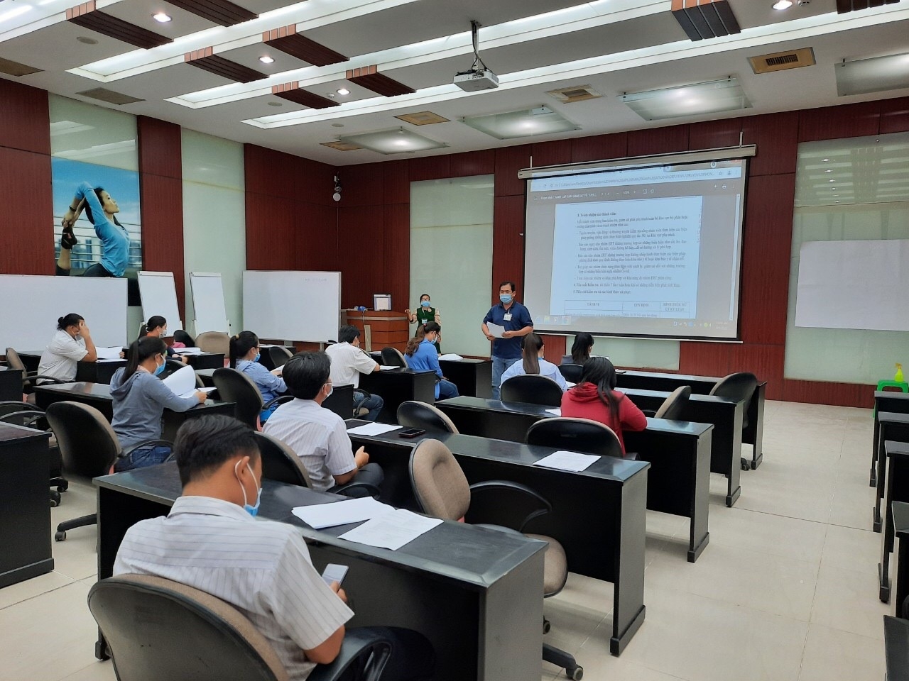 Người lao động góp từng 5.000 đồng cho Quỹ vaccine Covid-19