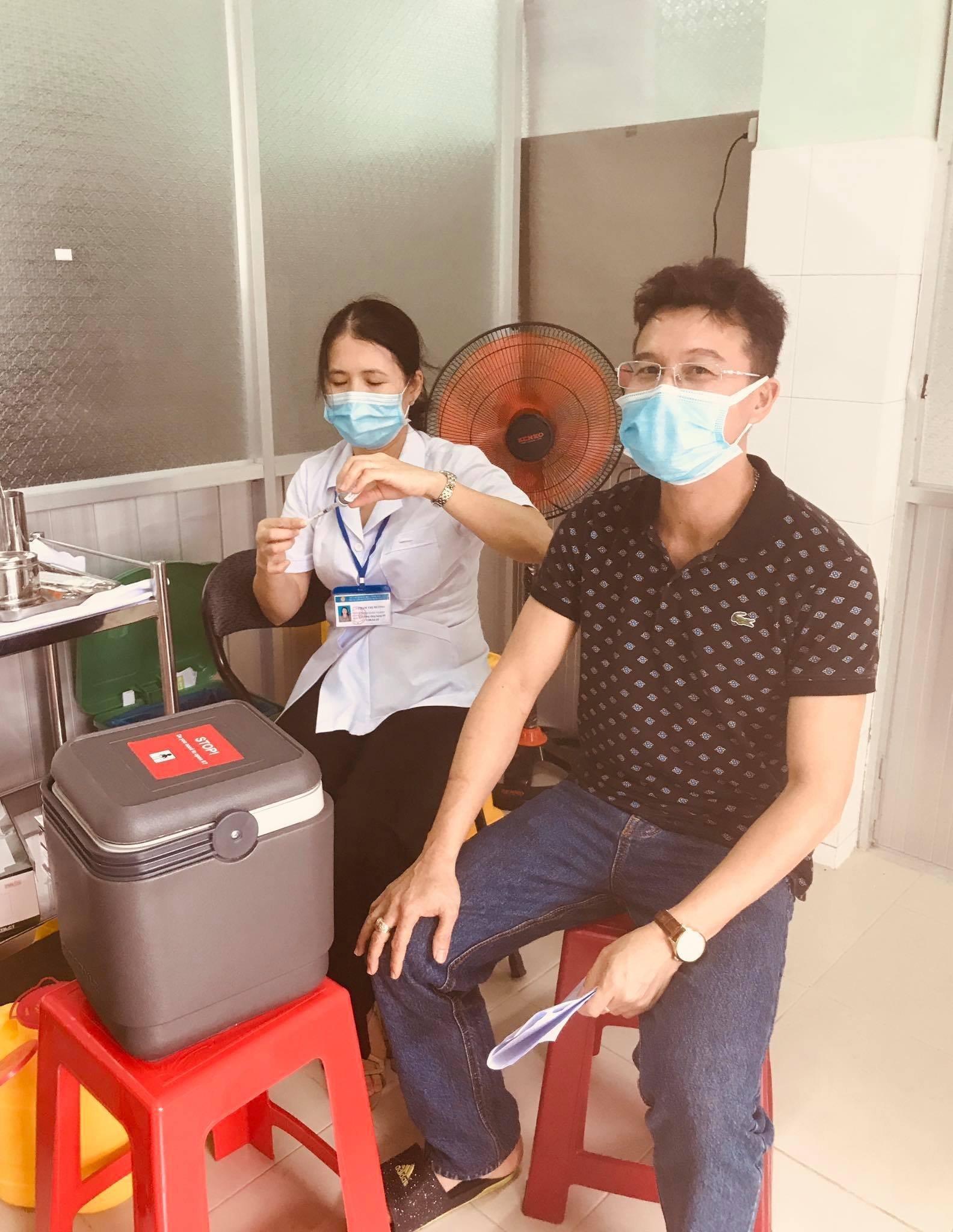 PVFCCo tiêm vaccine cho người lao động