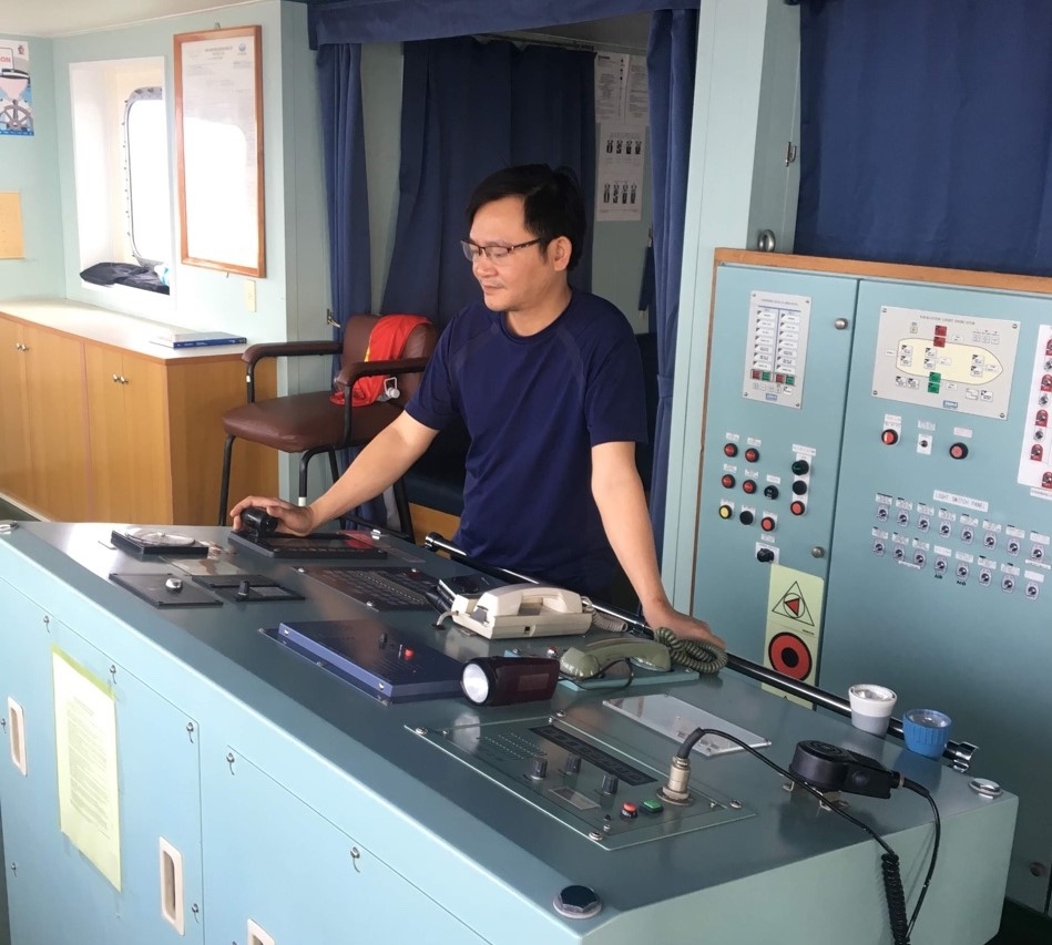 Người máy trưởng và những tâm tình về nghề đi biển nguoi may truong va nhung tam tinh ve nghe di bien