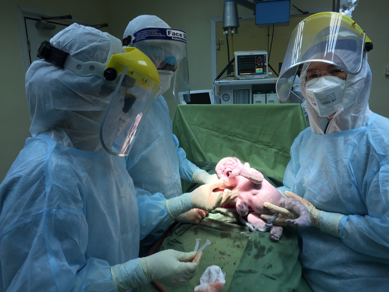 Câu chuyện sau bức ảnh “Sự sống nảy mầm trong đại dịch Covid-19” cau chuyen sau buc anh su song nay mam trong dai dich covid 19