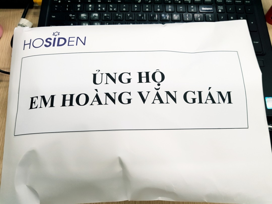 Ngỡ ngàng cha nghèo biết con đi làm công nhân bị tai nạn qua… facebook ngo ngang cha ngheo biet con di lam cong nhan bi tai nan qua facebook