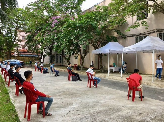 Mỗi chuyến tàu đều có gia đình ở phía sau Mỗi chuyến tàu đều có gia đình ở phía sau