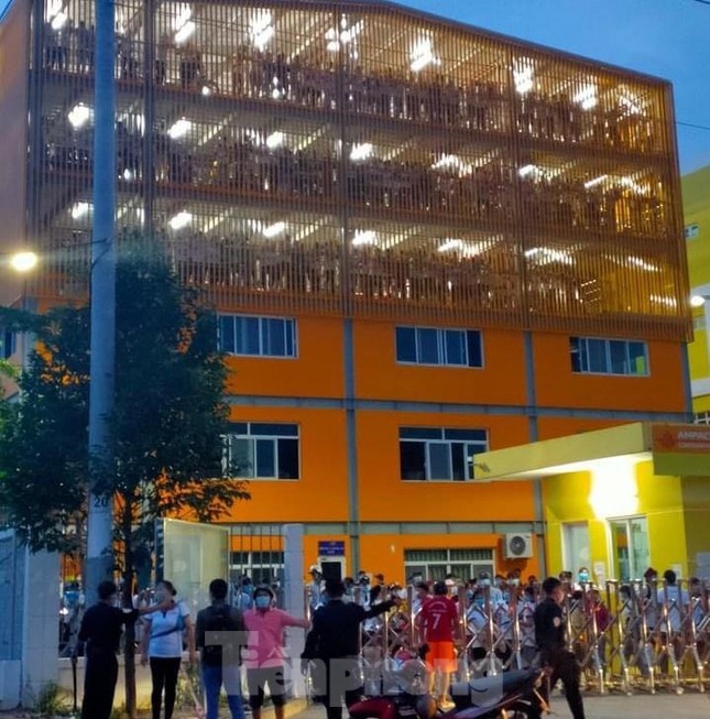 Công đoàn kêu gọi công nhân hành động vì an toàn của gia đình trước Covid-19 Công đoàn kêu gọi công nhân hành động vì an toàn của gia đình trước Covid-19