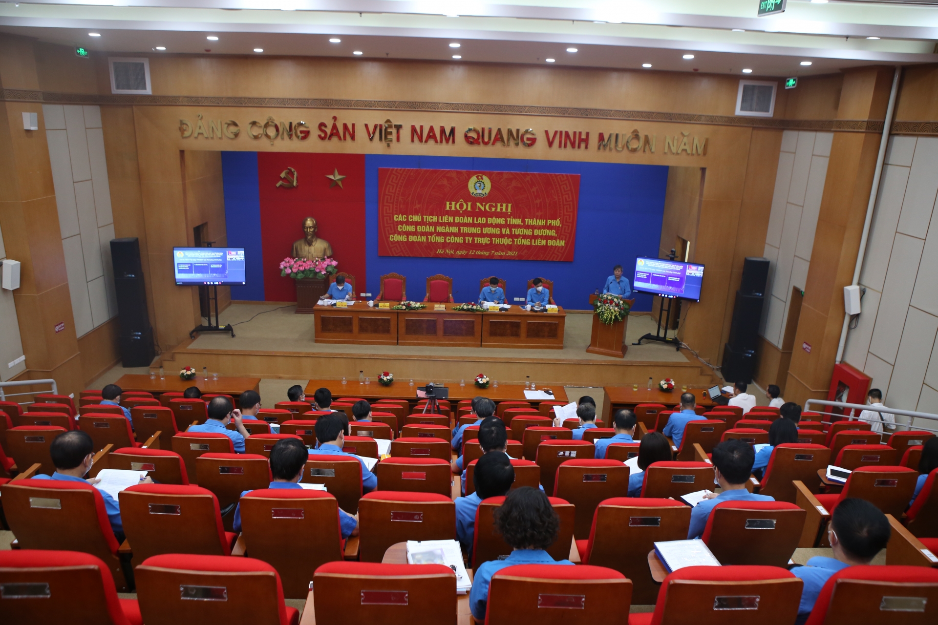 Hội nghị các Chủ tịch LĐLĐ tỉnh, thành phố, Công đoàn ngành và Tổng công ty Hội nghị các Chủ tịch LĐLĐ tỉnh, thành phố, Công đoàn ngành và Tổng công ty