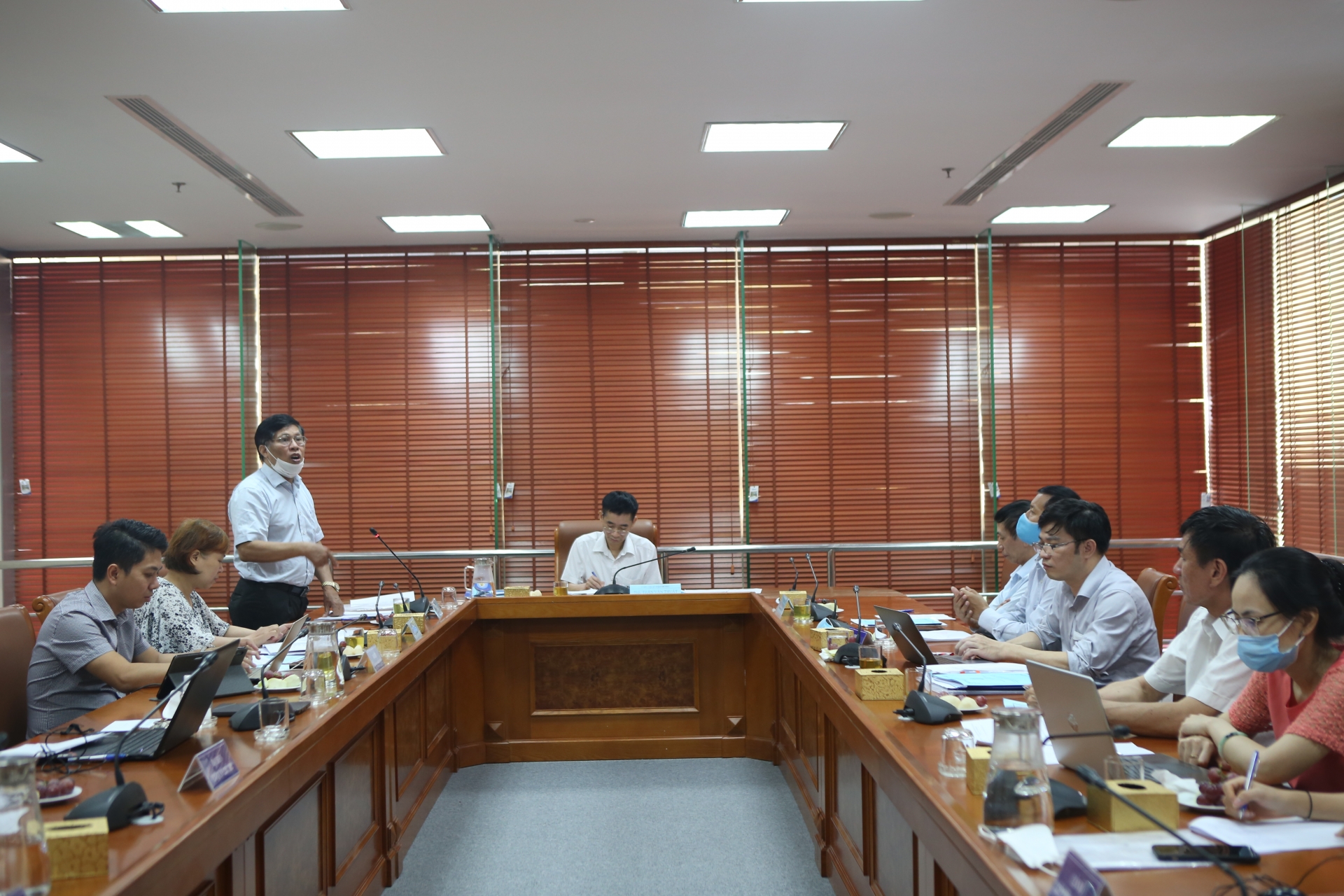 Xây dựng đội ngũ cán bộ công đoàn trong các doanh nghiệp tư nhân vừa và nhỏ Xây dựng đội ngũ cán bộ công đoàn trong các doanh nghiệp tư nhân vừa và nhỏ