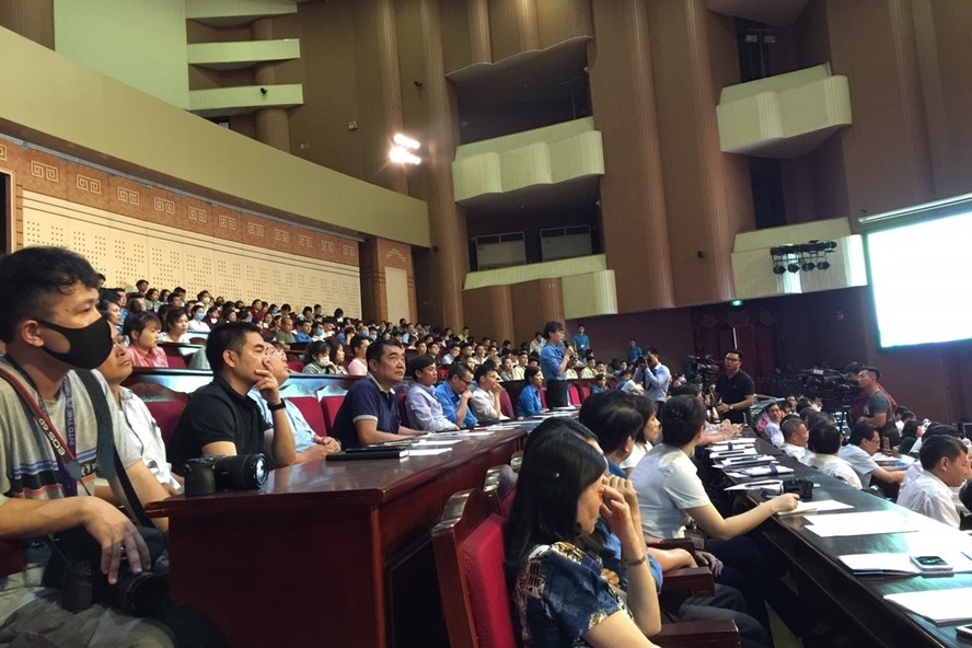 Công đoàn hướng dẫn người lao động làm ủy quyền tập thể để đòi quyền lợi chính đáng cong doan huong dan nguoi lao dong lam uy quyen tap the de doi quyen loi chinh dang