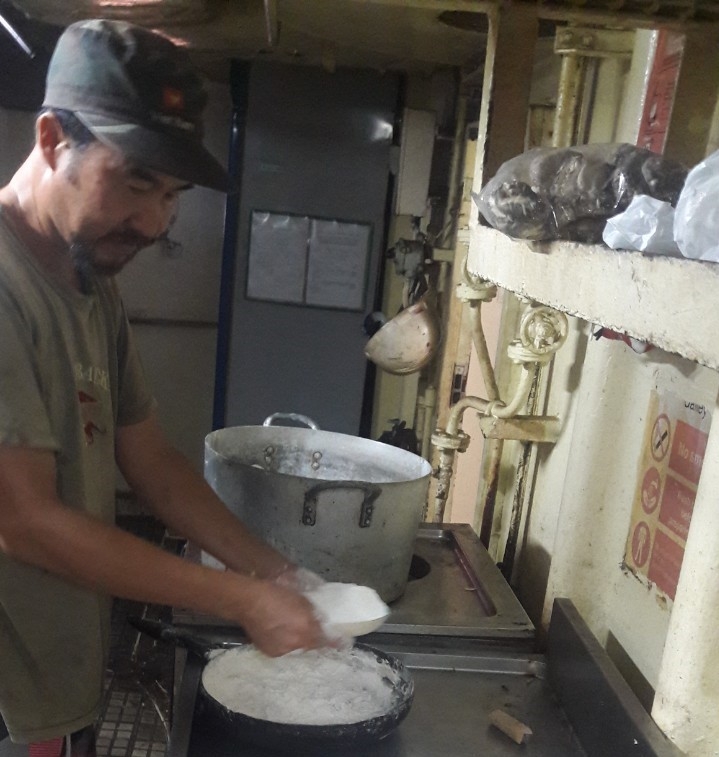 Doanh nghiệp thất hứa, thuyền viên tàu Việt Tín 01 có được về nước trong tháng 8? 1119 z1993021549139 6a37ffcaf38430930b8ce069abd3271c