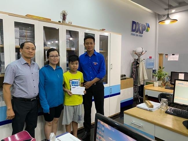 Con người lao động ngành hàng hải luôn nhận được sự quan tâm của các cấp công đoàn 4017 110160399 914566039063702 797040972563703741 n