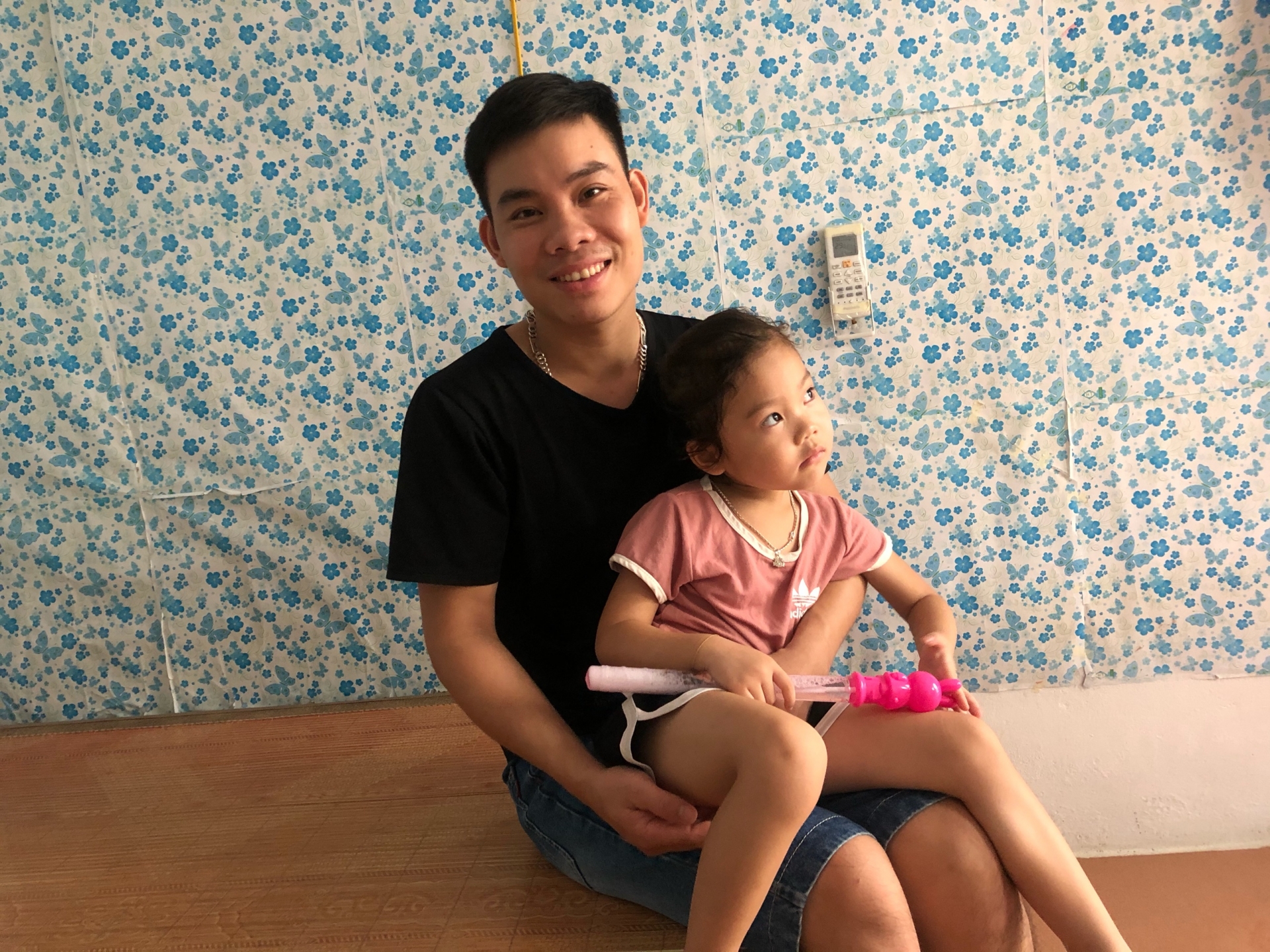 Con trẻ là sợi dây gắn bó giúp vợ chồng vượt qua giai đoạn 5 năm đầu khó khăn của cuộc hôn nhân. Ảnh: H.Nhung 0230 z2008527939245 f13da9d52a24891f61fd59951737cbbe