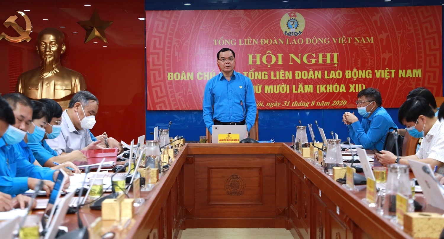 Đồng chí Nguyễn Đình Khang - Ủy viên Ban chấp hành Trung ương Đảng, Chủ tịch Tổng Liên đoàn Lao động Việt Nam chủ trì Hội nghị 3759 a3d5e6c0 4931 487c 9b91 be4a63495597