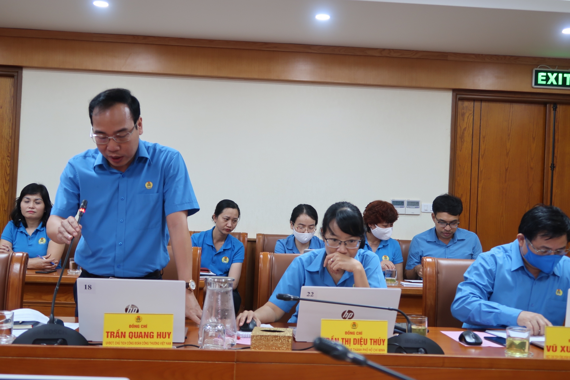 Đồng chí Trần Quang Huy - Chủ tịch Công đoàn Công Thương Việt Nam góp ý kiến về Dự thảo 3959 img 0364