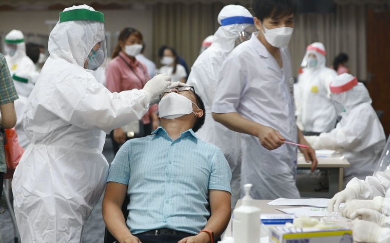 Công nhân thực hiện “3 cùng”: Cuộc sống bị xáo trộn nhưng cần cố gắng vì sự an toàn Công nhân thực hiện “3 cùng”: Cuộc sống bị xáo trộn nhưng cần cố gắng vì sự an toàn