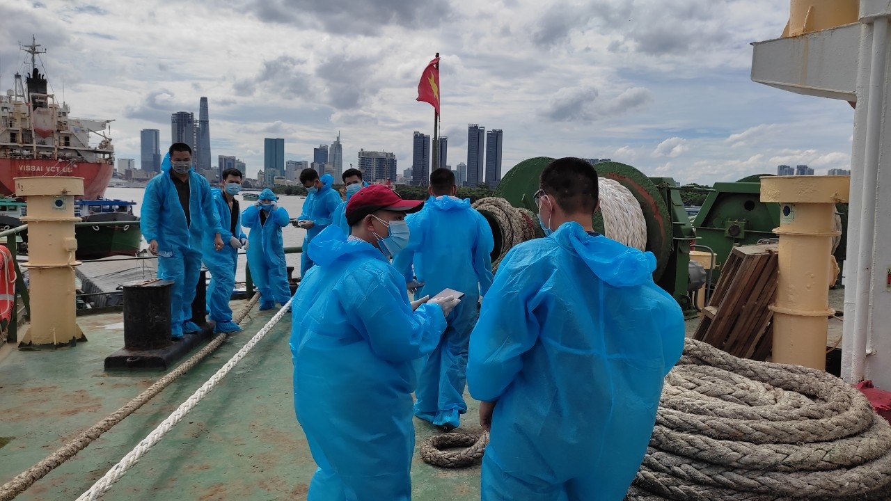 Đưa thuyền viên hoàn thành cách ly về nhà an toàn Đưa thuyền viên hoàn thành cách ly về nhà an toàn