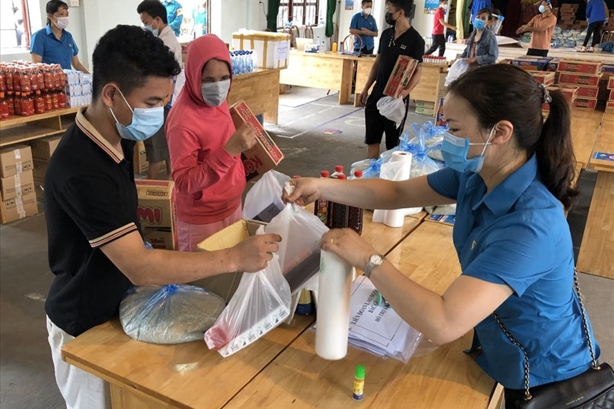 Công nhân cần nhận diện thông tin sai lệch gây khó khăn cho công tác phòng, chống dịch