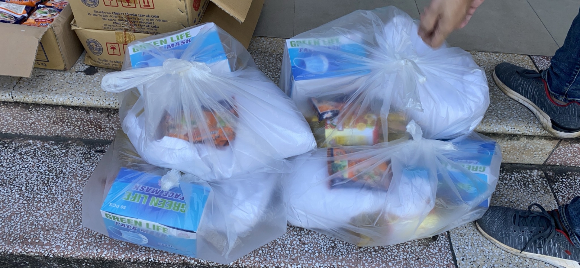 “Ô tô siêu thị 0 đồng” hỗ trợ công nhân khu công nghiệp