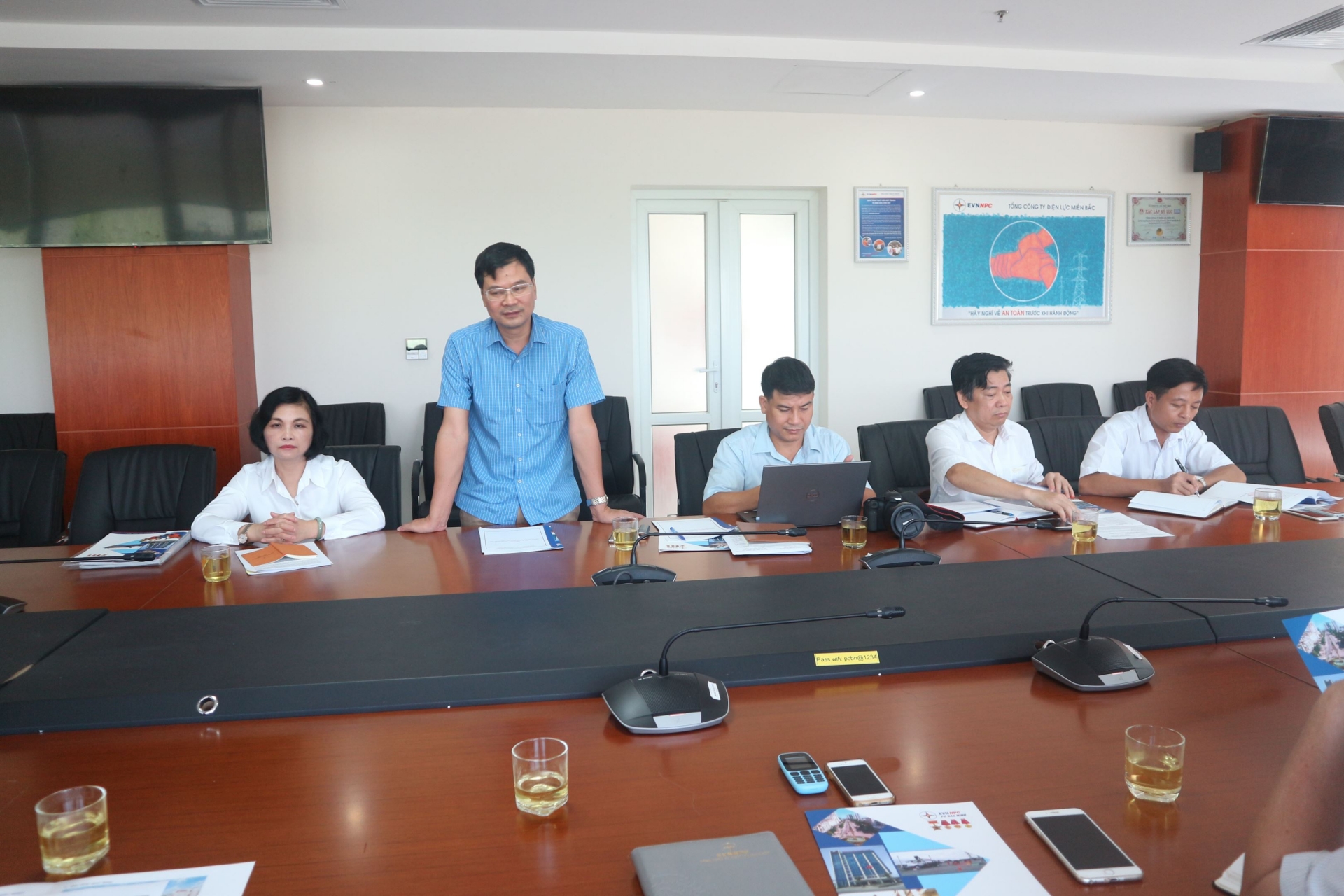 Khảo sát ý kiến công đoàn cơ sở, người lao động để đổi mới hoạt động công đoàn khao sat y kien cong doan co so nguoi lao dong de doi moi hoat dong cong doan