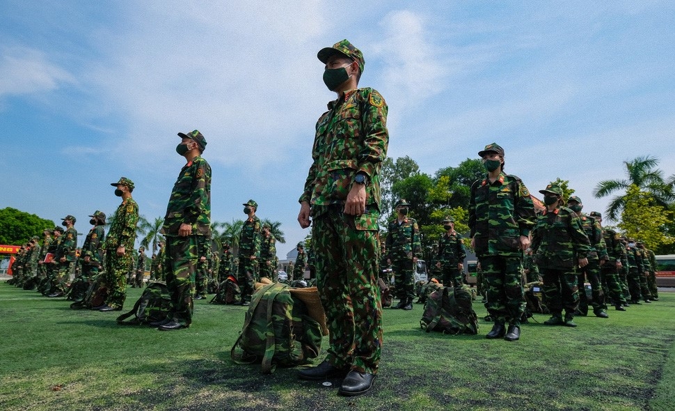 Công đoàn Quốc phòng trao 8,7 tỷ đồng hỗ trợ các lực lượng quân y