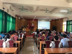 Tập huấn an toàn giao thông và dân số - kế hoạch hóa gia đình cho người lao động