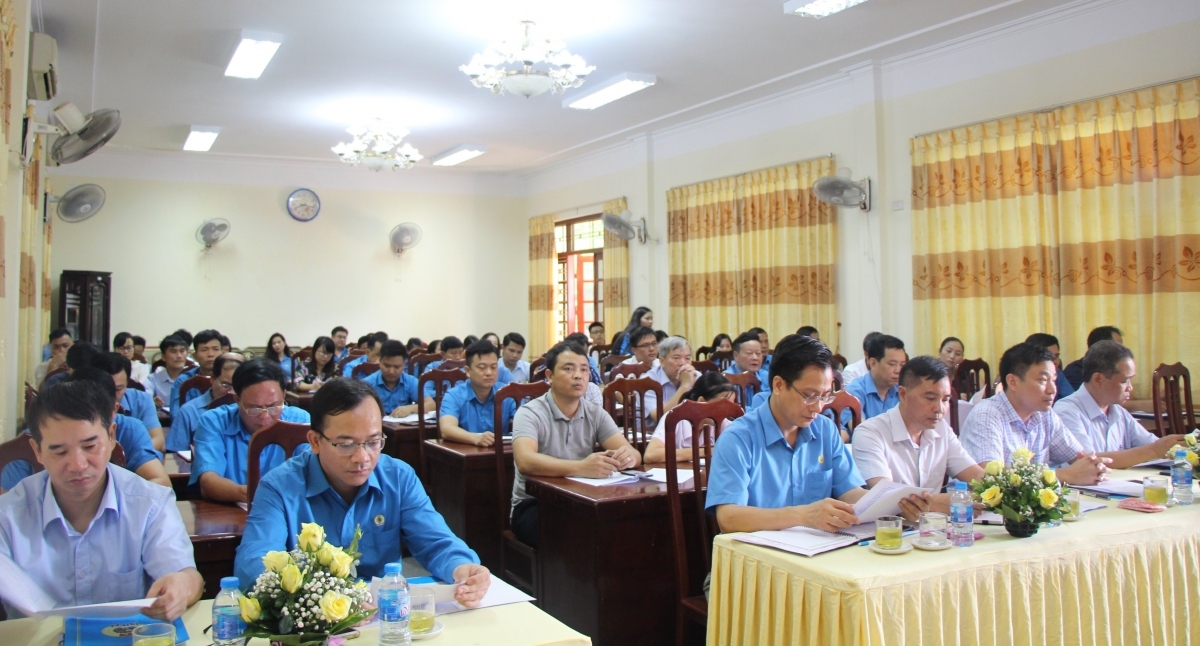 Công đoàn giám sát bữa ăn ca, đảm bảo ATVSTP tại doanh nghiệp cong doan giam sat bua an ca dam bao atvstp tai doanh nghiep