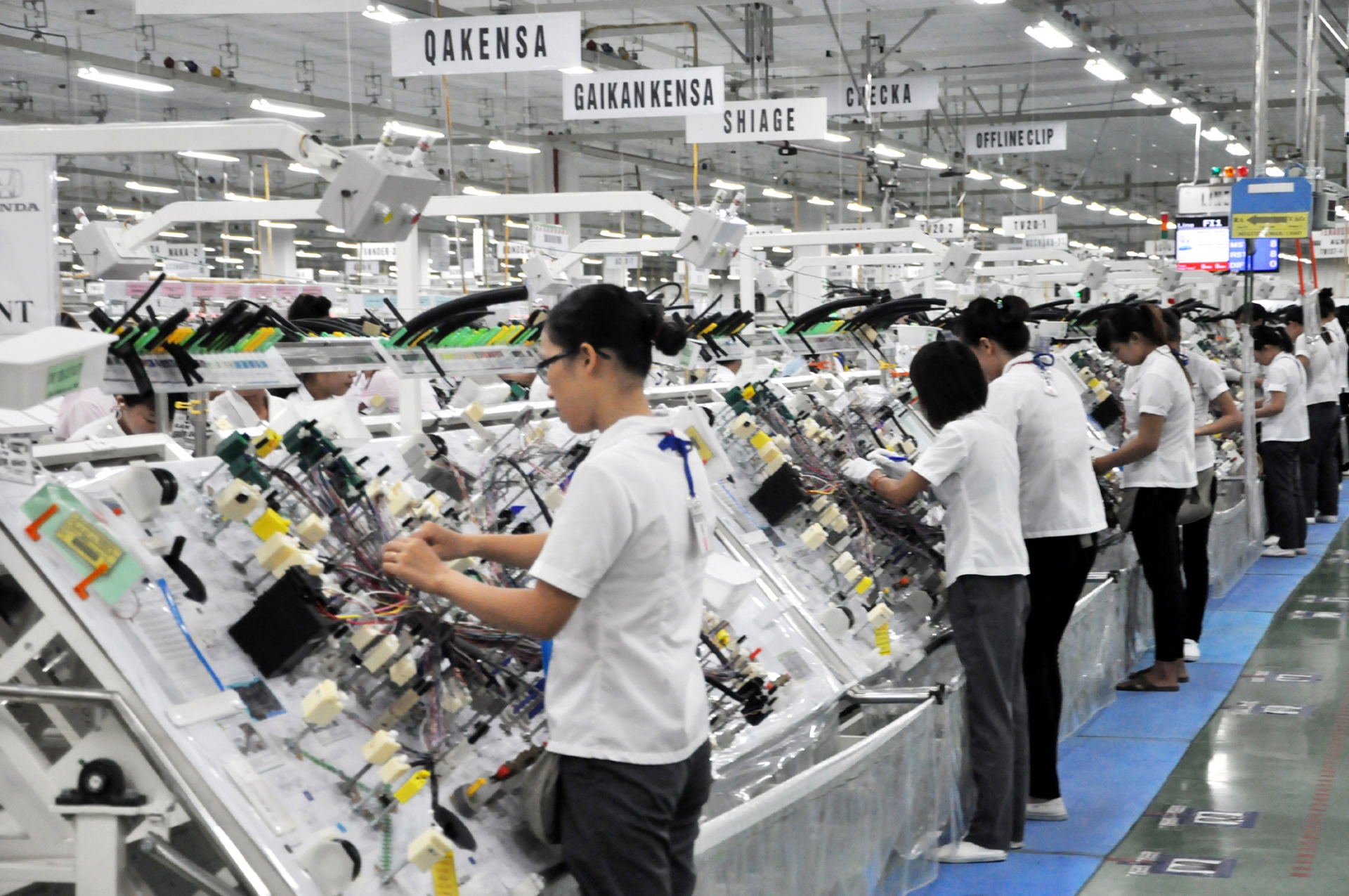 Trước vụ việc Golden Victory Việt Nam, đã có hàng trăm công nhân ngất xỉu vì khí độc truoc vu viec golden victory viet nam da co hang tram cong nhan ngat xiu vi khi doc