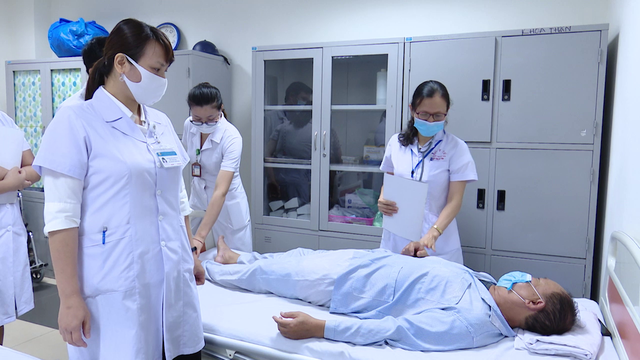 Vụ nữ điều dưỡng bị đánh dập nhãn cầu mắt - được giải quyết vượt cấp công an phường Vụ nữ điều dưỡng bị đánh dập nhãn cầu mắt - được giải quyết vượt cấp công an phường