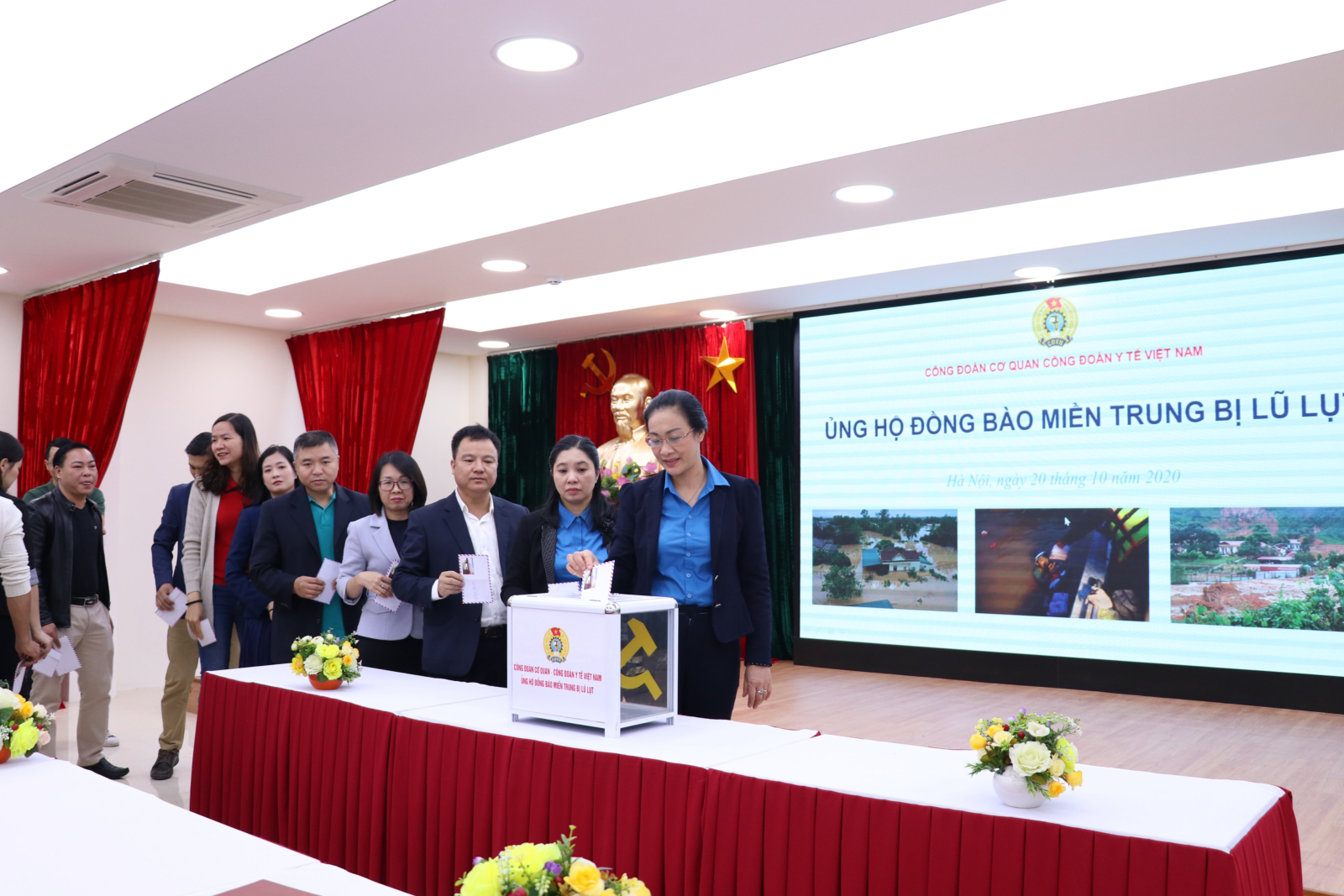 Hết mình cứu chữa bệnh nhân, nhà cửa tan hoang… 'tặc lưỡi' với đất trời vì mưa lũ